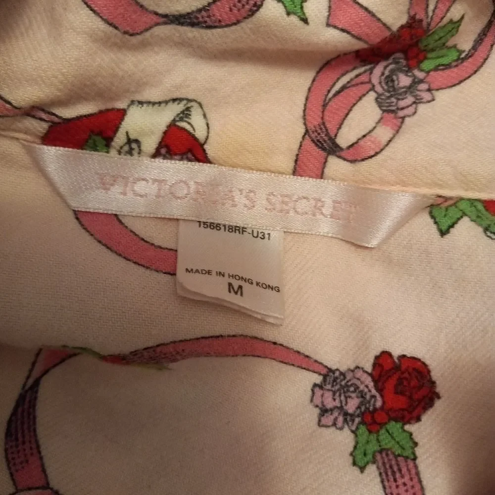 Victoria Secret Lounge/Pajama Set - Picture 7 of 13